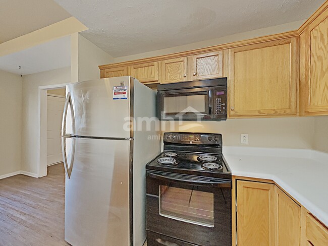 Building Photo - 118 Shady View Dr
