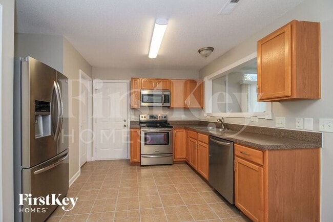Building Photo - 275 Frontier Dr