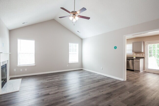 Foto del edificio - 8631 Bodkin Ct