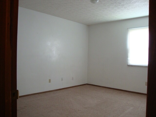 Foto del edificio - 7282 Fall Creek Ln