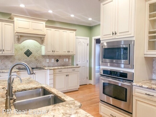 Foto del edificio - 3 br, 3.5 bath House - 6501 Horseman Trl