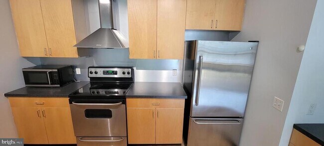 Foto del edificio - 75 Maple St