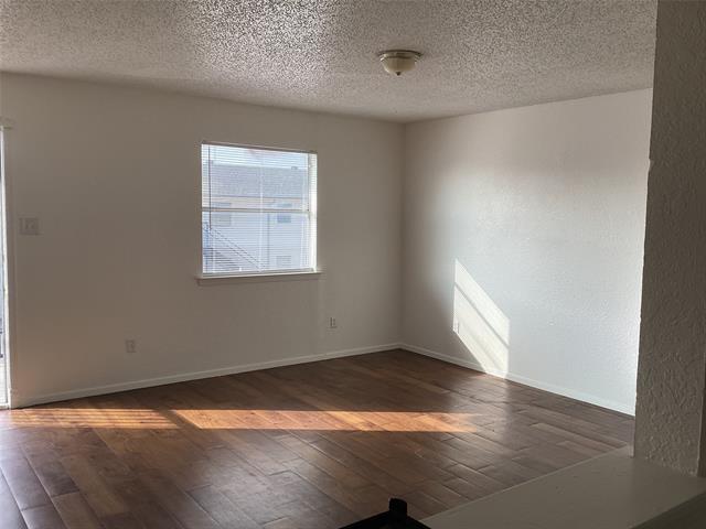 Foto del edificio - 300 S State Hwy 78