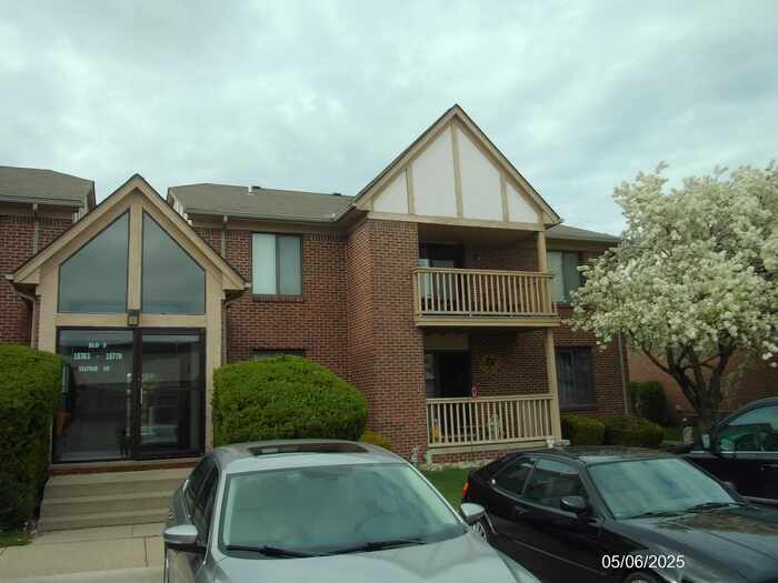 Foto principal - 15765 Balfour Dr