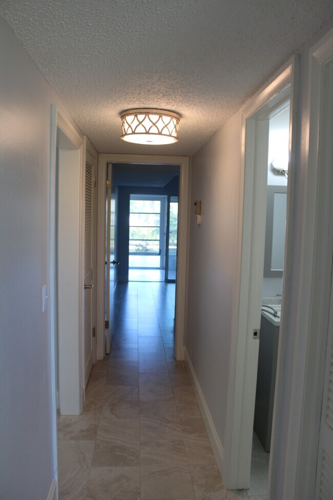 Foto del edificio - 315 St Andrews Blvd