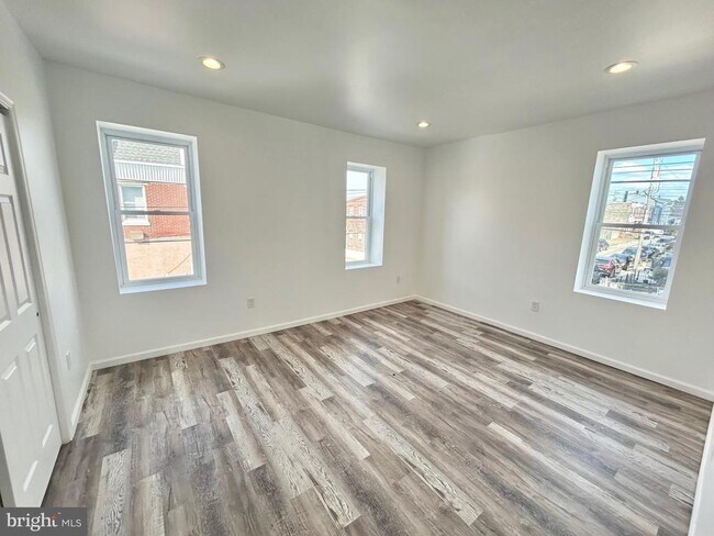 Foto del edificio - 2638 Pratt St