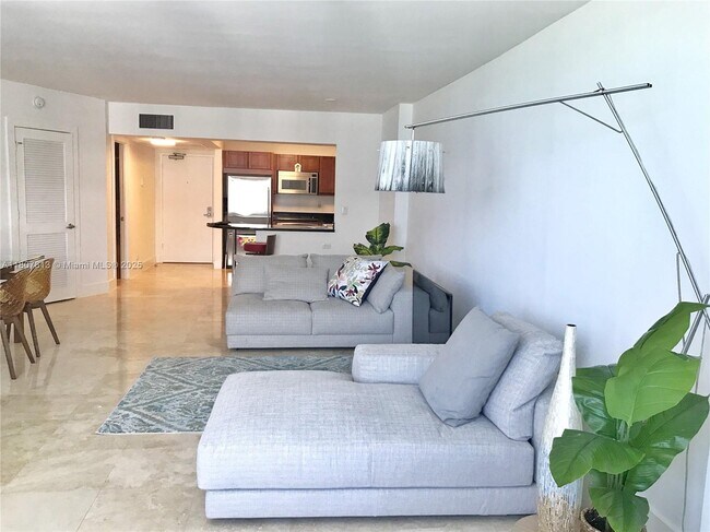 Building Photo - 2301 Collins Ave