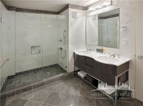 Building Photo - 21 W 86th St