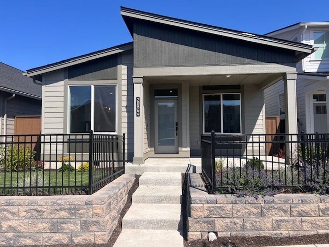 Primary Photo - Newer Construction 3 Bedroom + Bonus Room ...