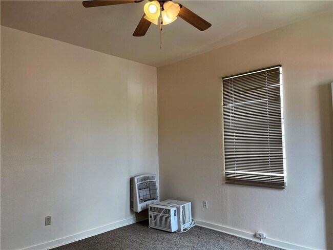 Building Photo - 2934 Dryades St