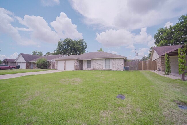 Foto del edificio - 9811 Mango St