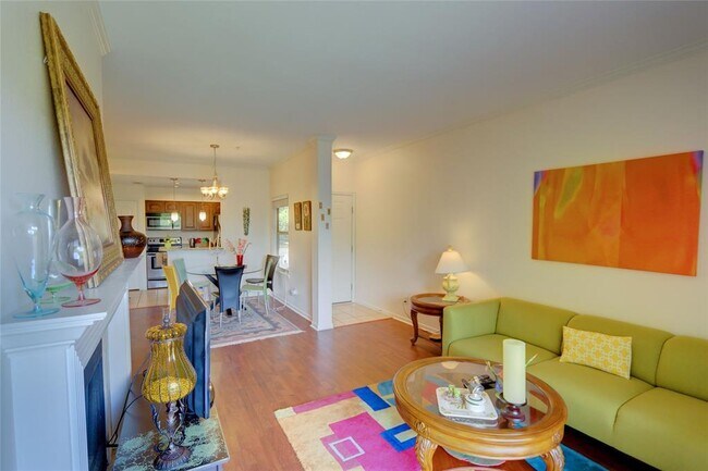 Foto del edificio - 6000 Shepherd Mountain Cove