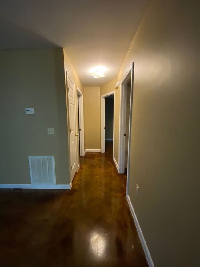 Building Photo - "Charming 2-Bedroom Home Retreat in Bono -...