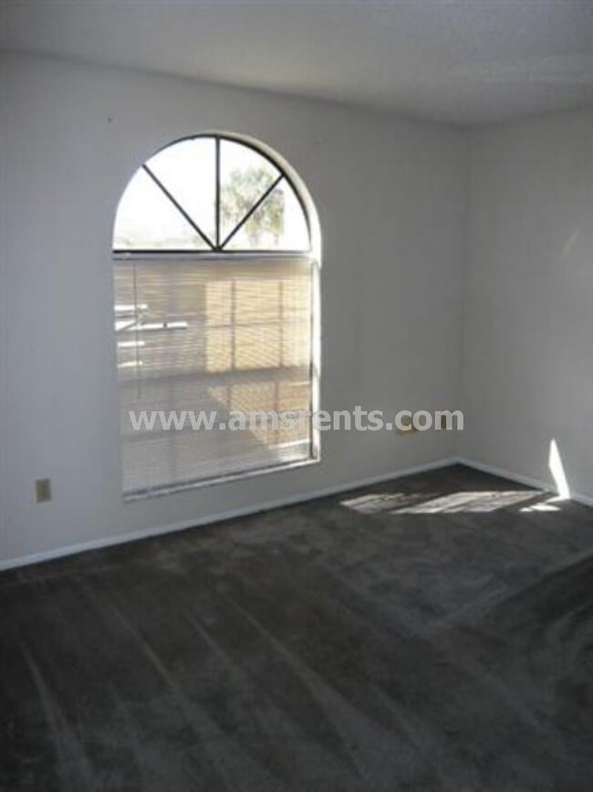 Building Photo - 3/2 Home For Rent In Indian Wells Community