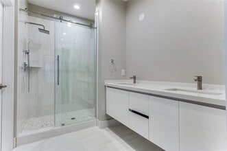 Building Photo - 3049 Mayeda Cir