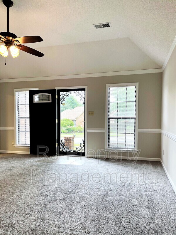 Foto del edificio - 1079 Harpeth Dr