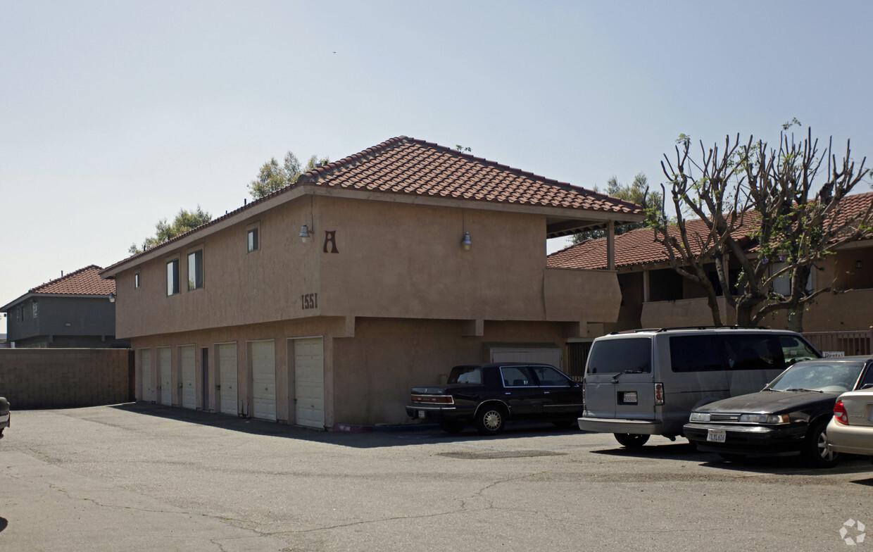 Primary Photo - Suntree Apartments