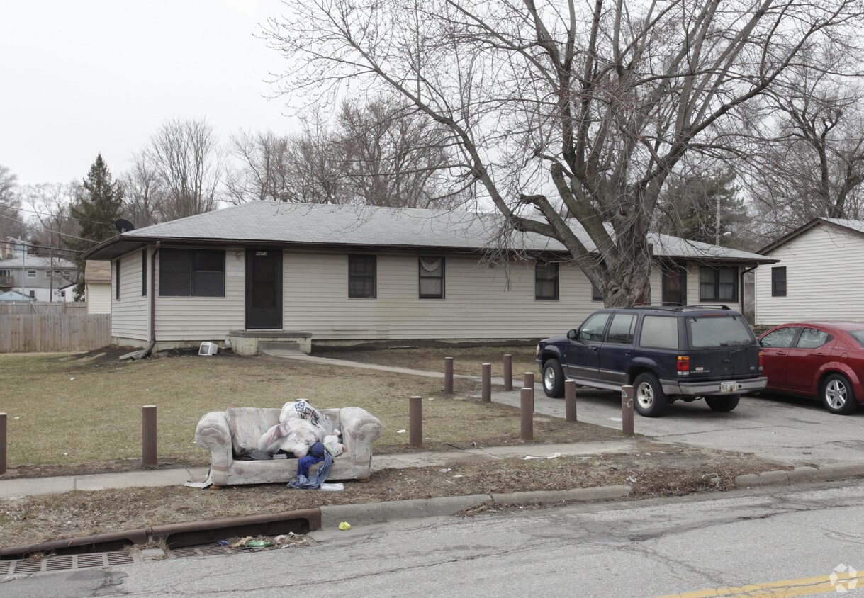Foto del edificio - 4461 Redman Ave