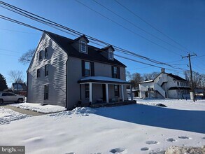 Building Photo - 2210 New Falls Rd