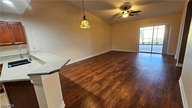 Foto del edificio - 9224 Aegean Cir