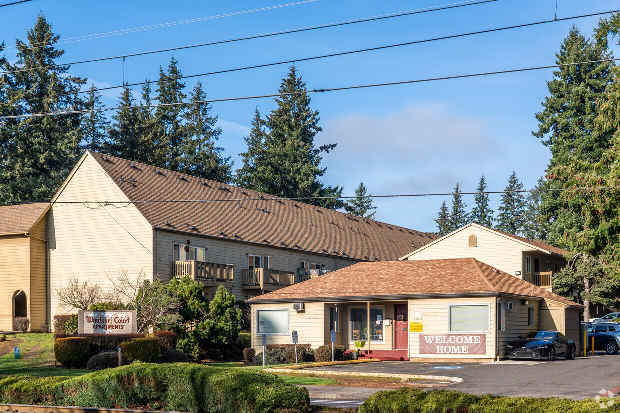 Primary Photo - Windsor Court Apartments