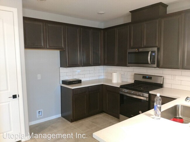 Foto del edificio - 3 br, 2.5 bath House - 11589 Alpine Cove