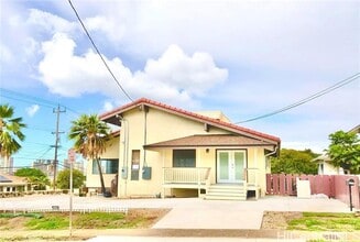 Building Photo - 1104 4th Ave
