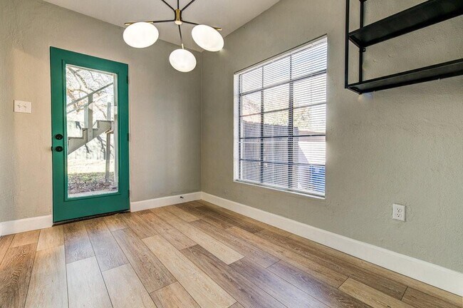 Foto del edificio - 3904 Maplewood Ave