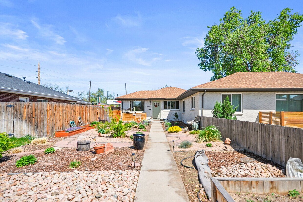 Foto principal - 2Bed/1bath beautiful Home close to City Park