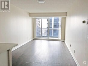 Building Photo - 1015-4978-4978 Yonge St