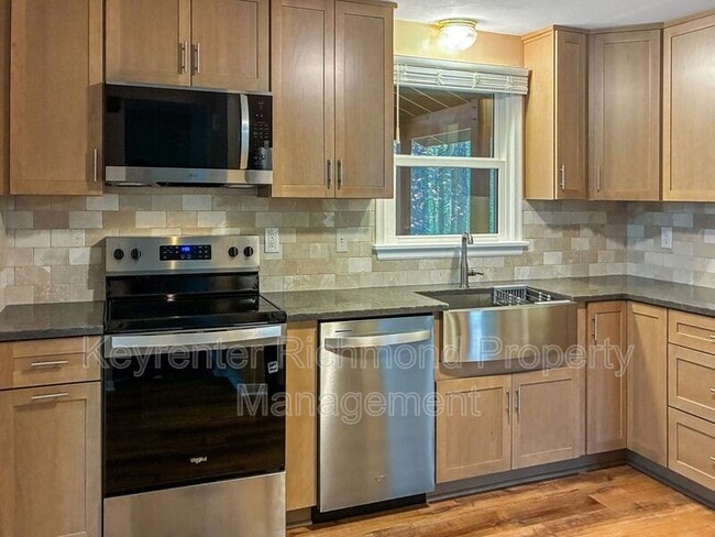 Foto del edificio - 2618 Darnell Rd