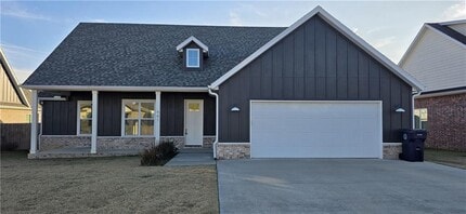 Building Photo - 941 Petit Jean St