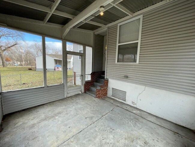 Building Photo - 2 Bedroom, 1 Bathroom Home in Independence...