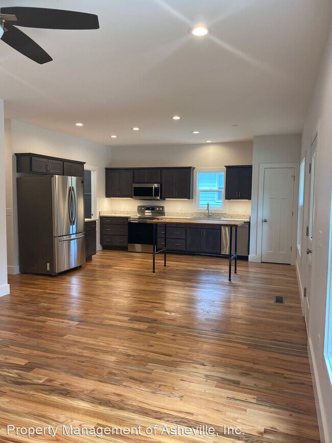 Foto del edificio - 2 br, 2 bath House - 37 Stewart St