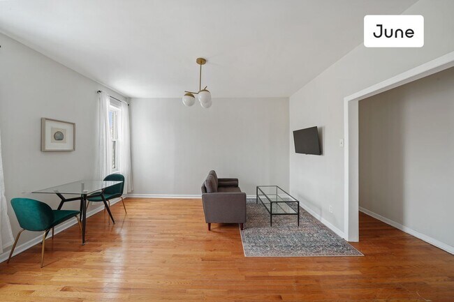 Foto del edificio - 327 East 22nd Street