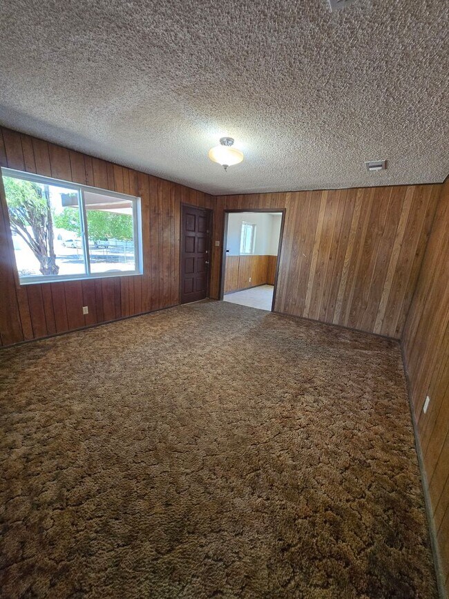 Foto del edificio - HUD Property