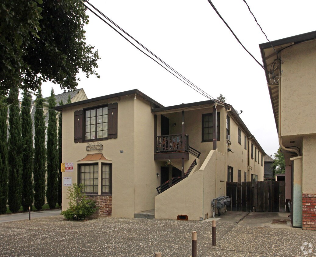Primary Photo - Monty May apartments