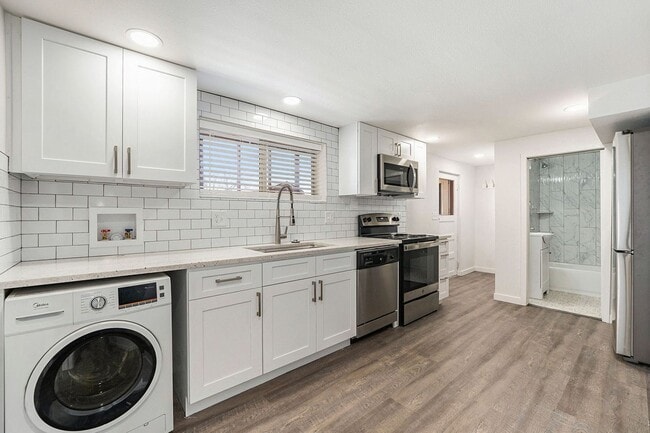 2 Bedroom 2 Bathroom Lower Unit in Wheat Ridge - 2 Bedroom 2 Bathroom Lower Unit in Wheat Ridge Townhome