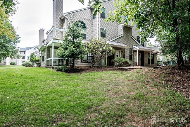 Building Photo - 5001 Stonehedge Rd