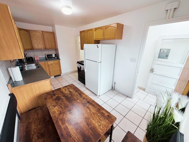 Foto del edificio - 1711 S 1300 E