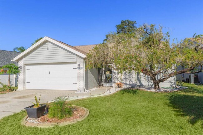 Building Photo - 8023 Hathaway Dr