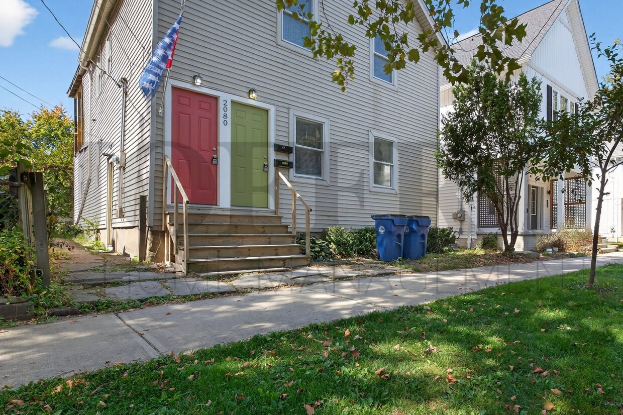 Foto principal - 2080 W 33rd St