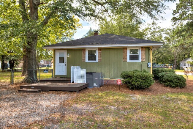 Building Photo - 124 Mccormick Dr