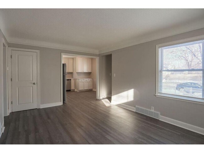 Foto del edificio - 5247 Dupont Ave N