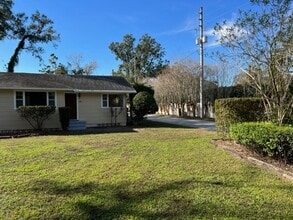 Building Photo - 1208 Cloverlawn Ave