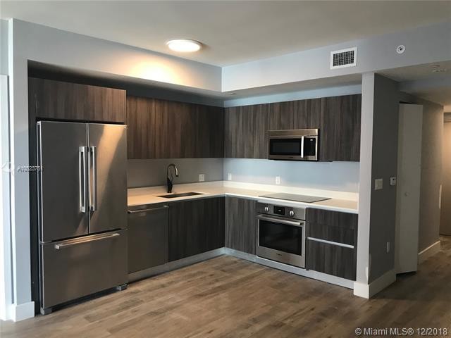 Foto principal - 488 NE 18th St