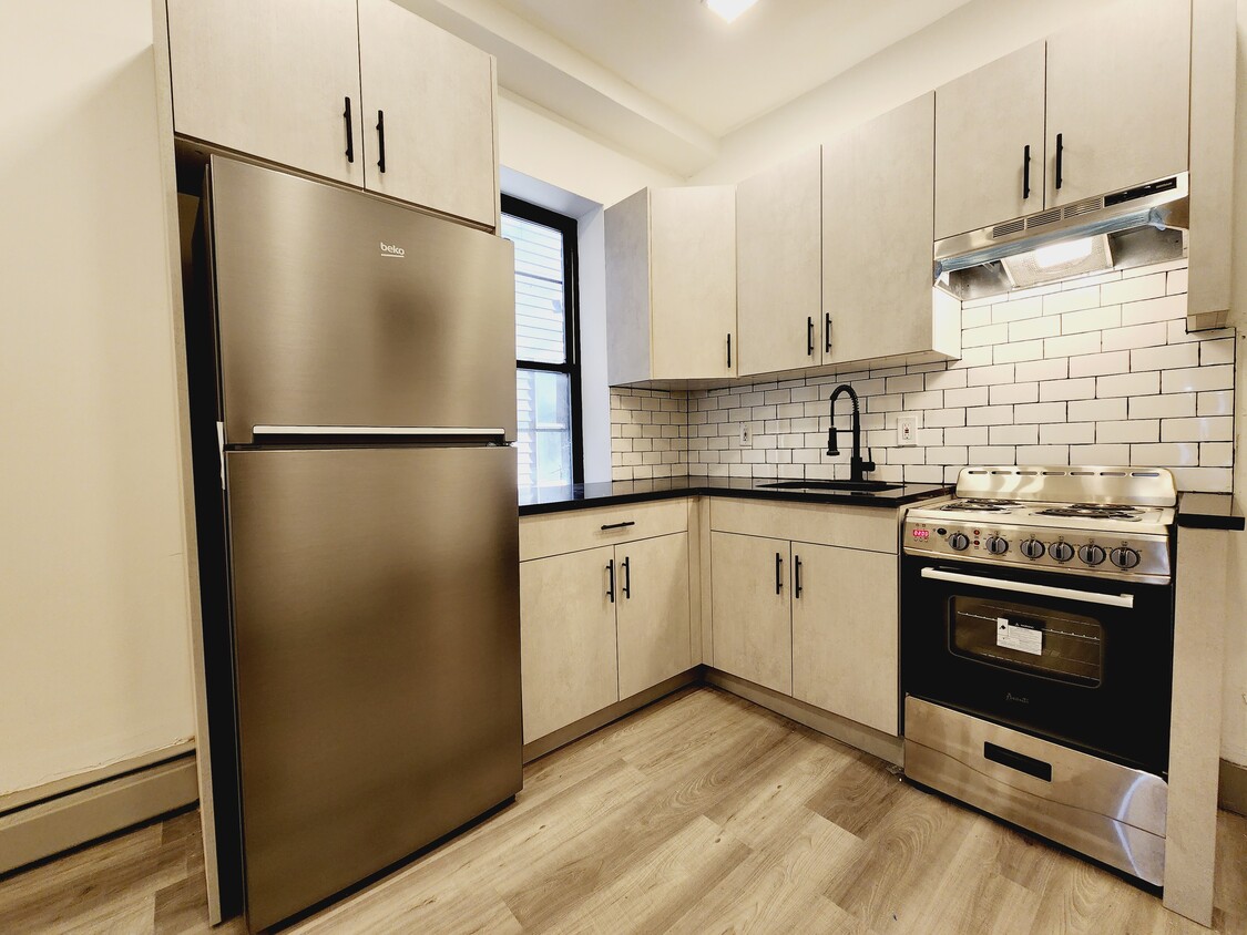 145 Wilkinson Ave Unit 2L - 144 Wilkinson Ave