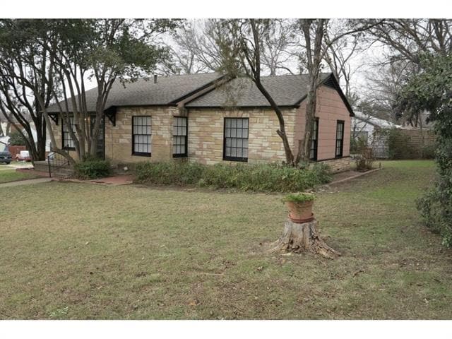 Foto del edificio - 7428 Gaston Ave