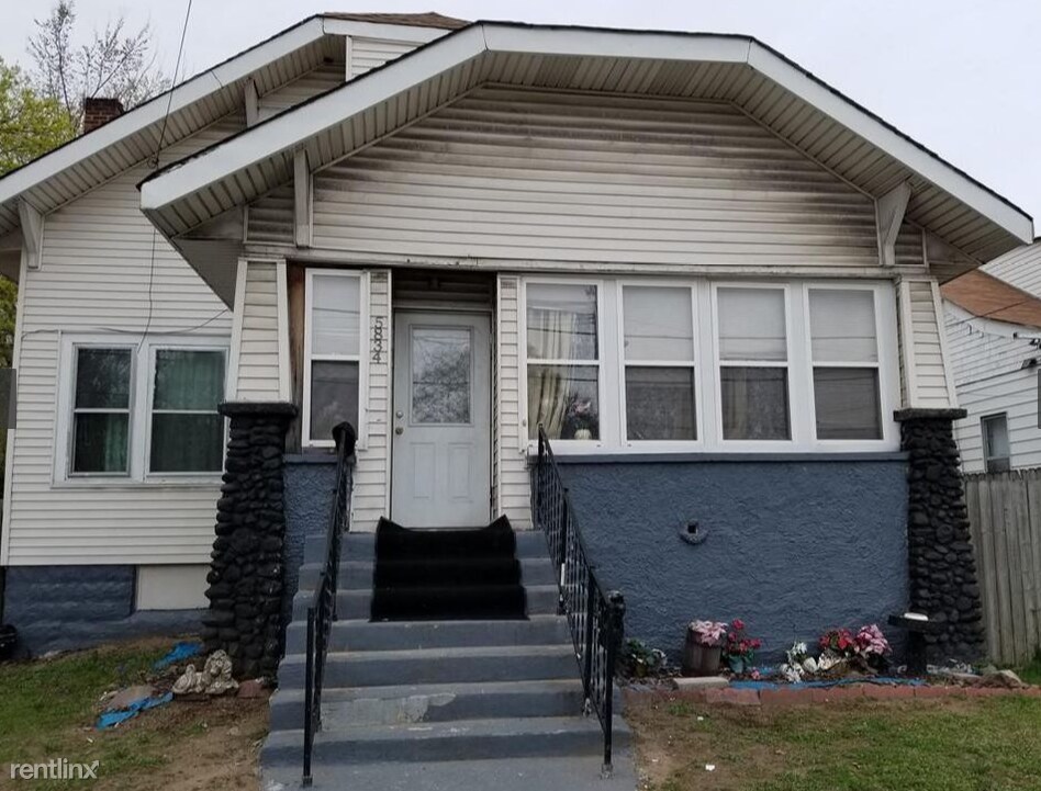 Primary Photo - 5 br, 2 bath House - 5834 Wayne Rd
