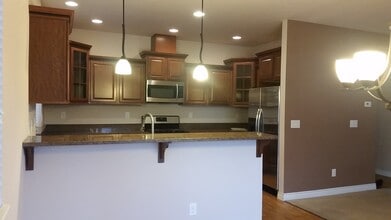 Building Photo - 4235 Stonecrest Ct